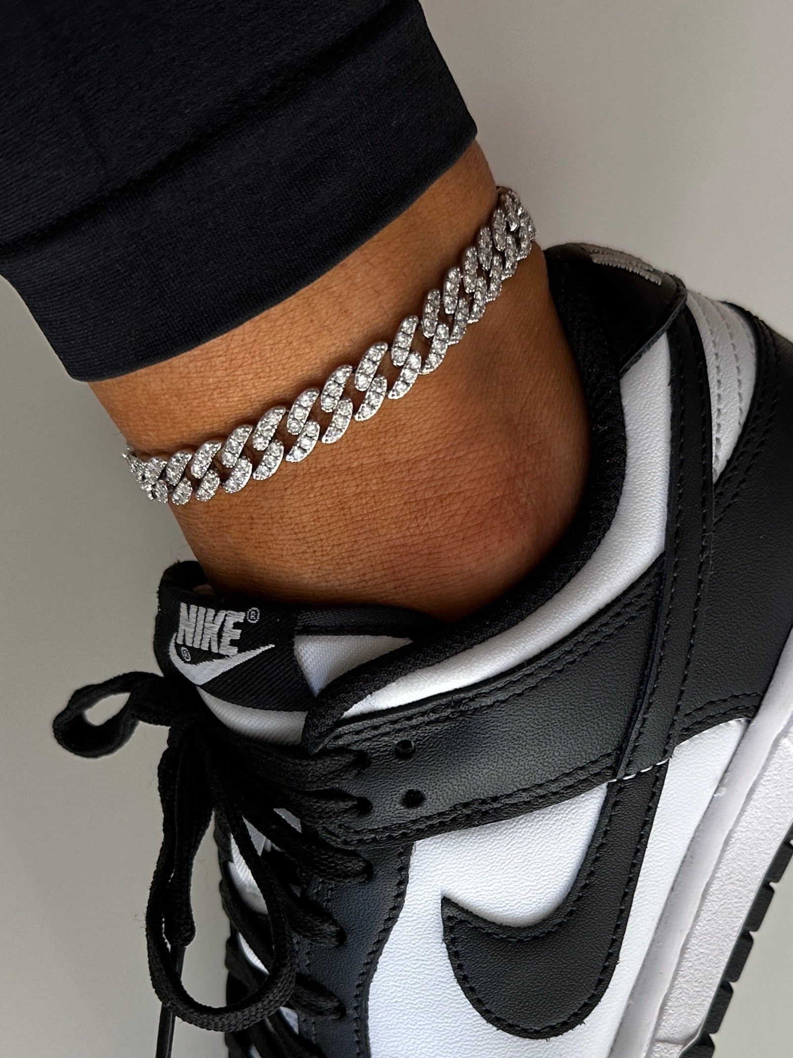 WHITE GOLD CAMARI ANKLET