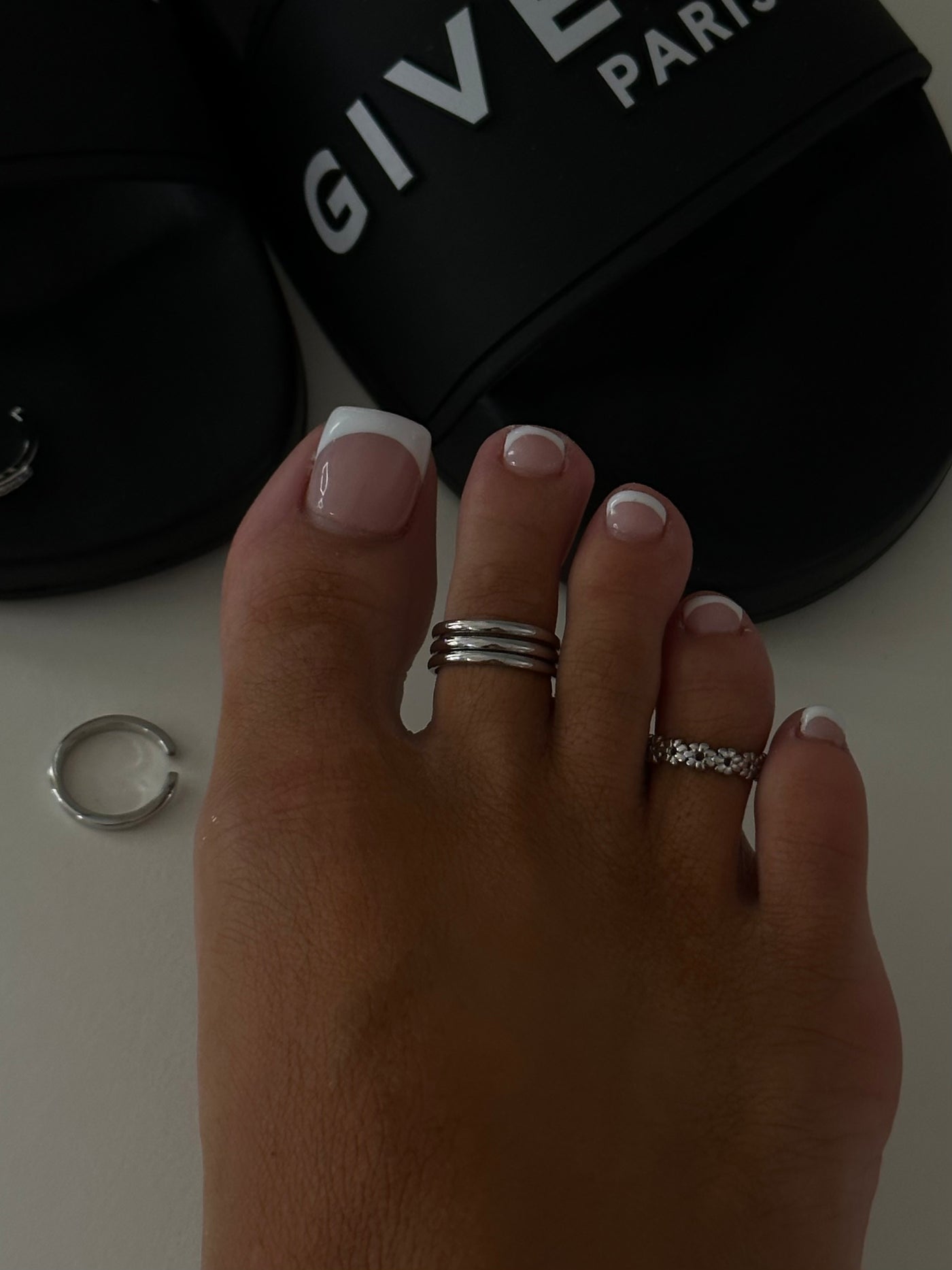 TOE RINGS