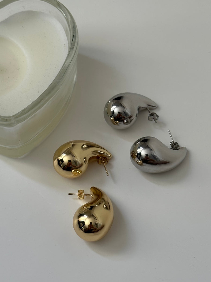 TEARDROP EARRINGS