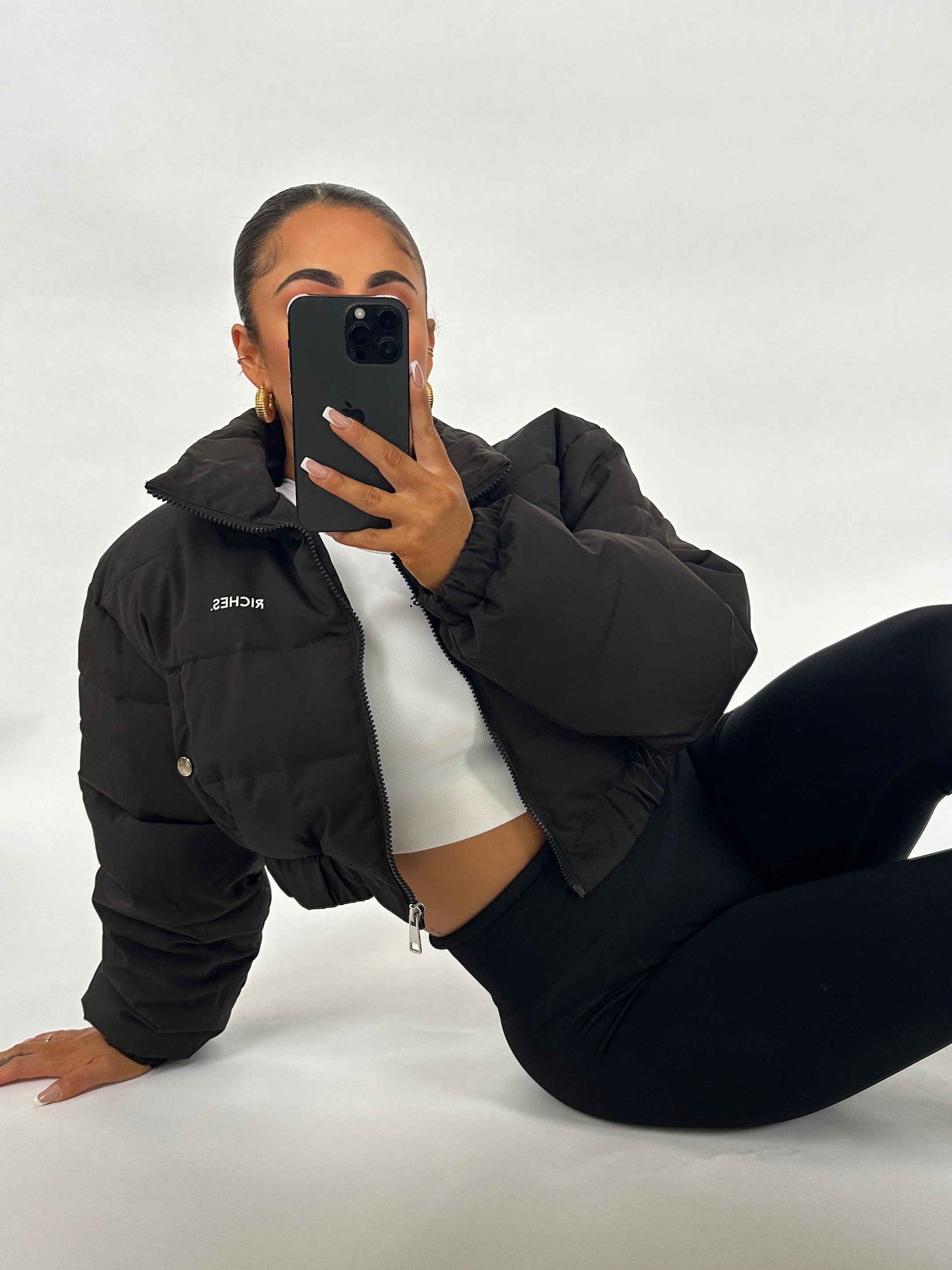 BLACK CROPPED PUFFER