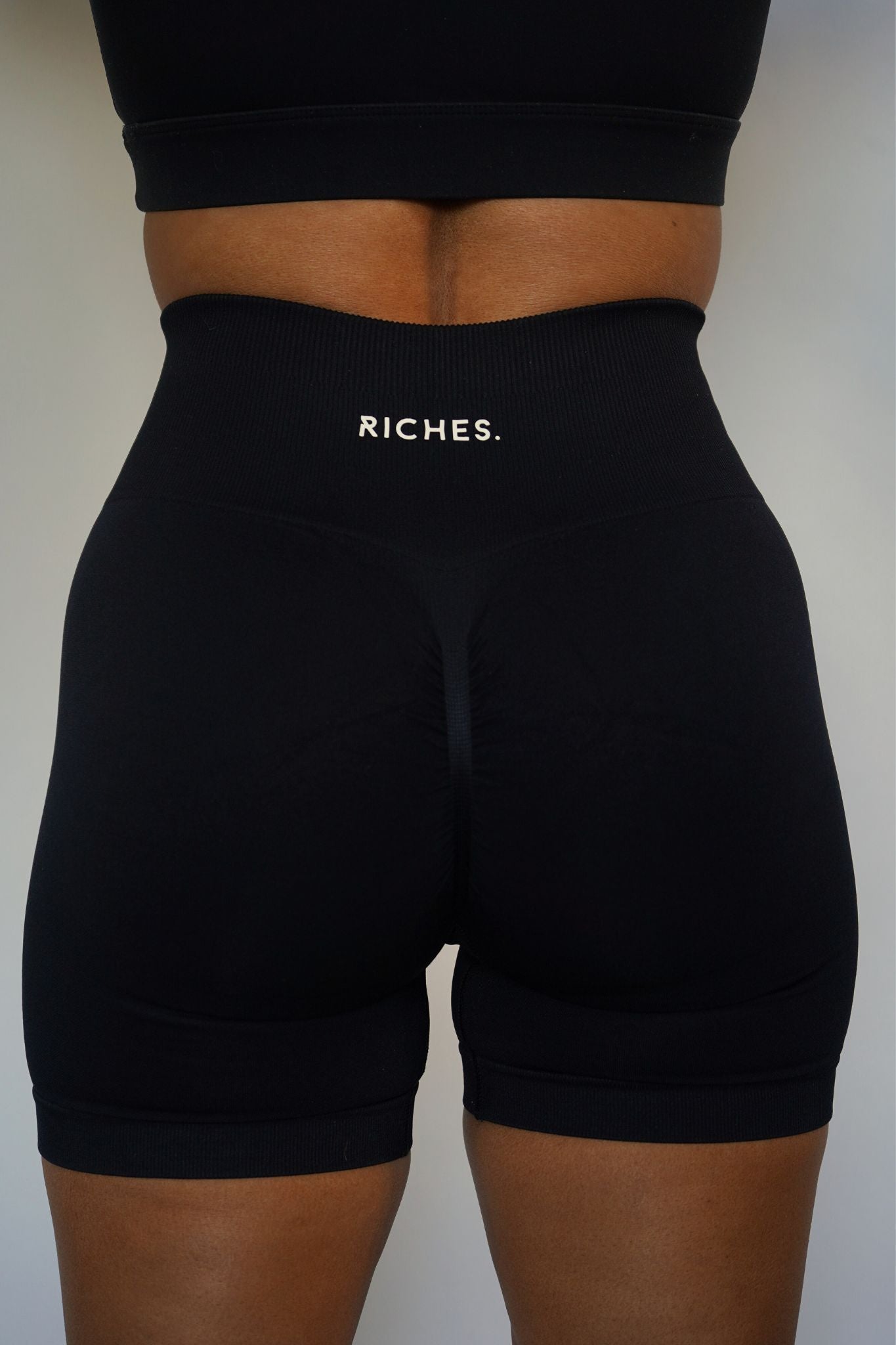 SCULPT SHORTS - BLACK