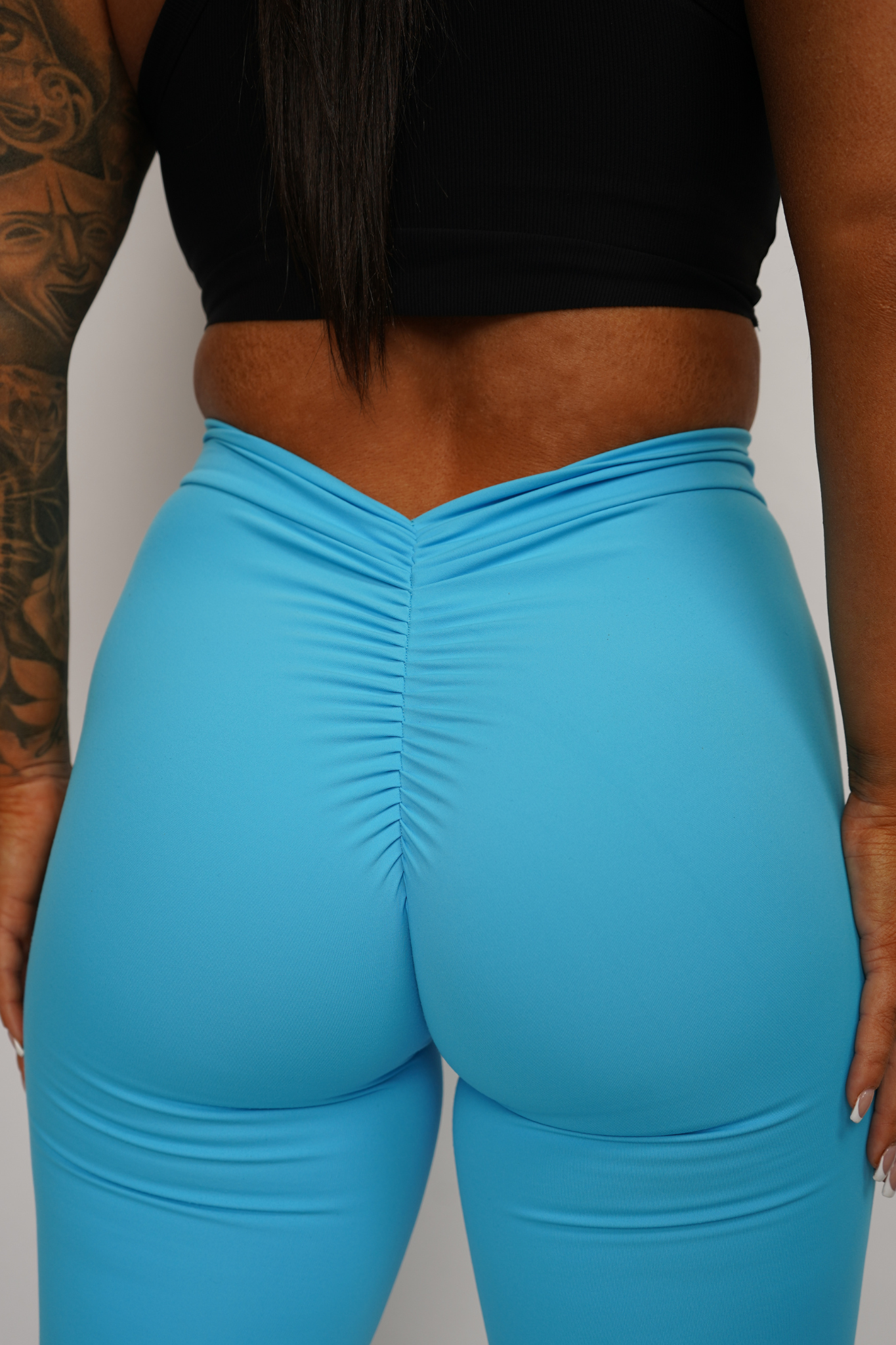 ALLURE V LEGGINGS - POWDER BLUE