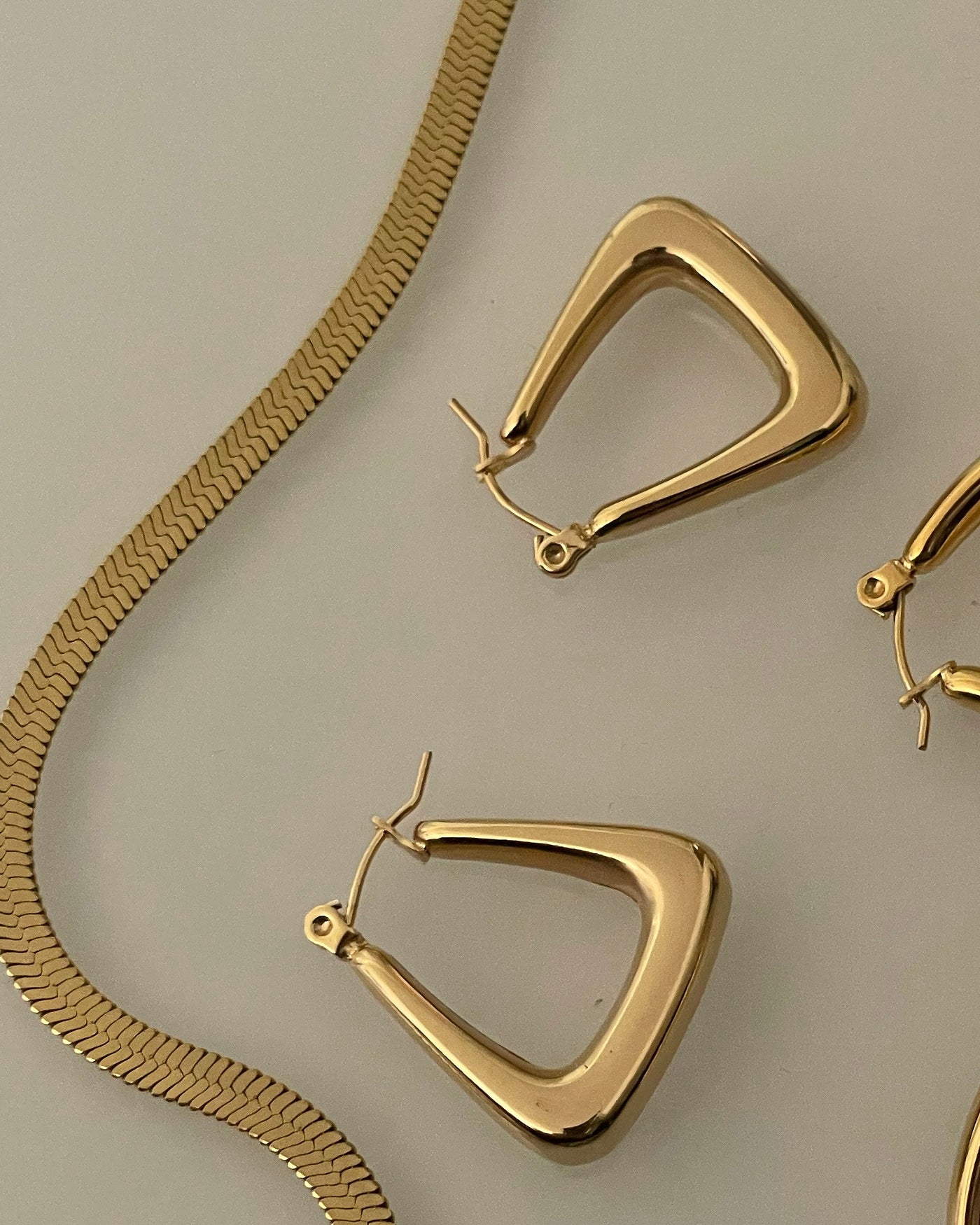 SOFIA SQUARE EARRINGS