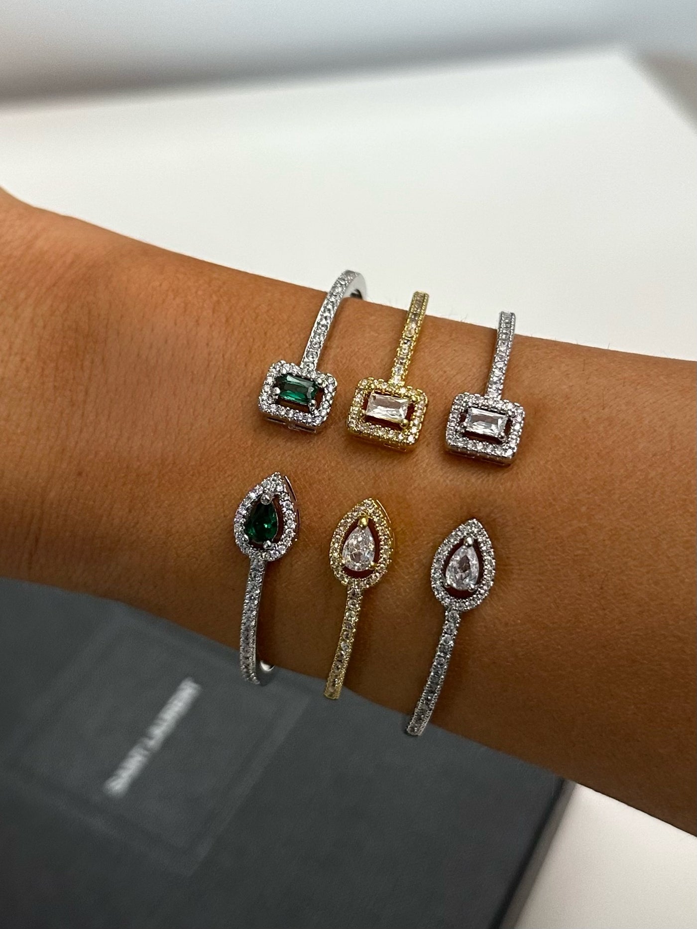 DIAMOND SNAKE BANGLE