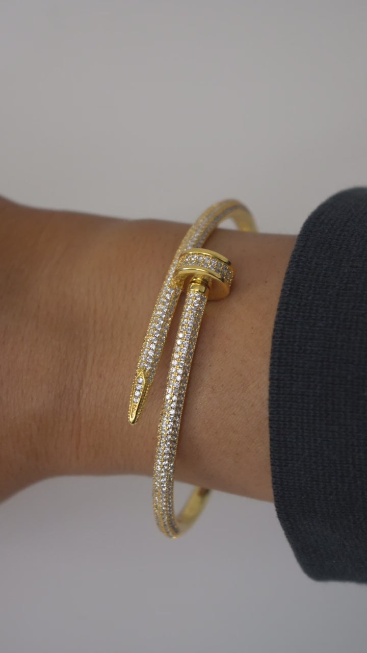 GOLD DIAMOND NAIL BRACELET