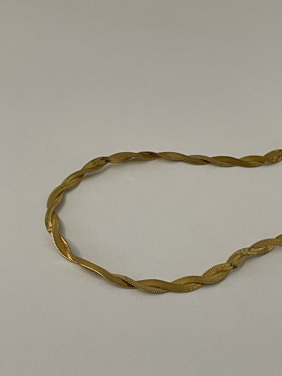 BRAIDED HERRINGBONE NECKLACE