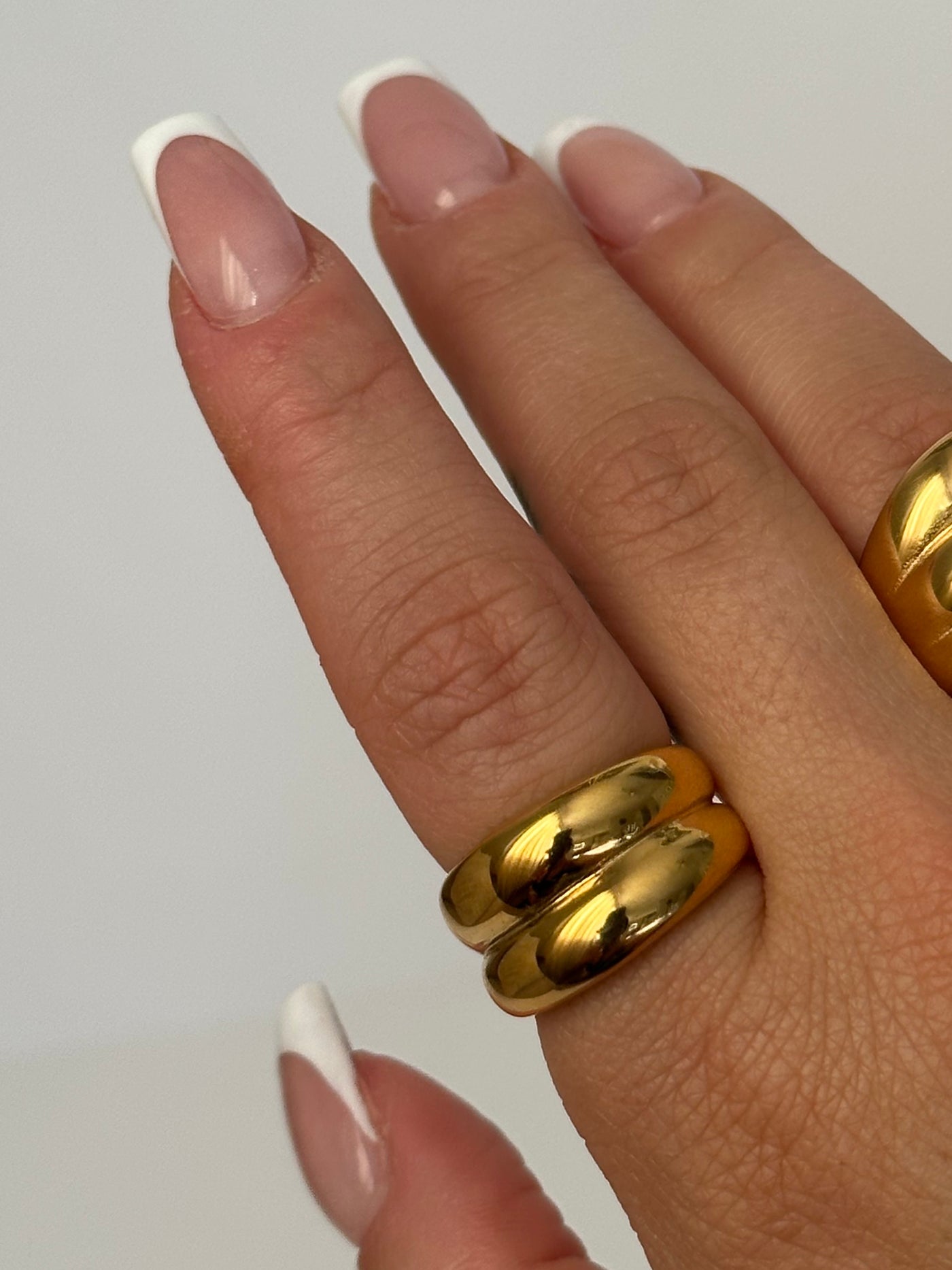 INDIGO CHUNKY GOLD RING