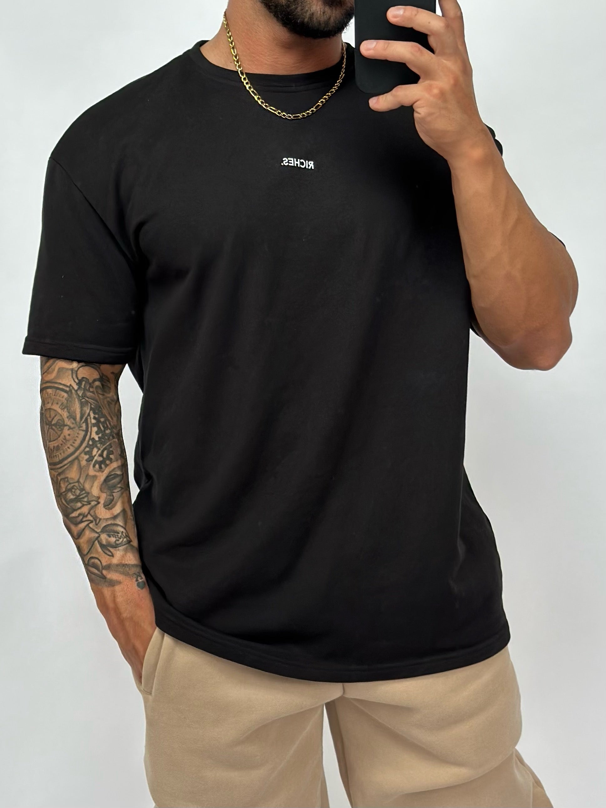 MEN’S ESSENTIAL T-SHIRT